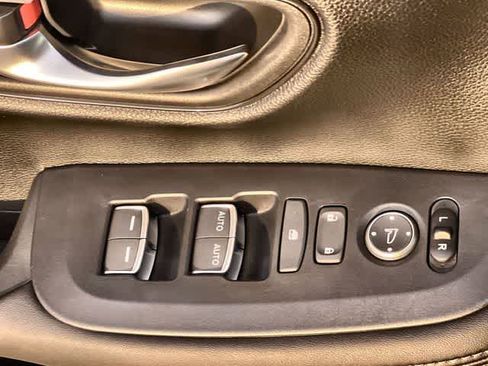 Certified 2026 Honda HR-V EX-L image 30