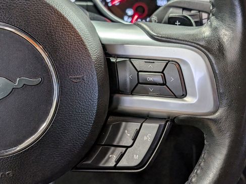 Used 2018 Ford Mustang Coupe image 23