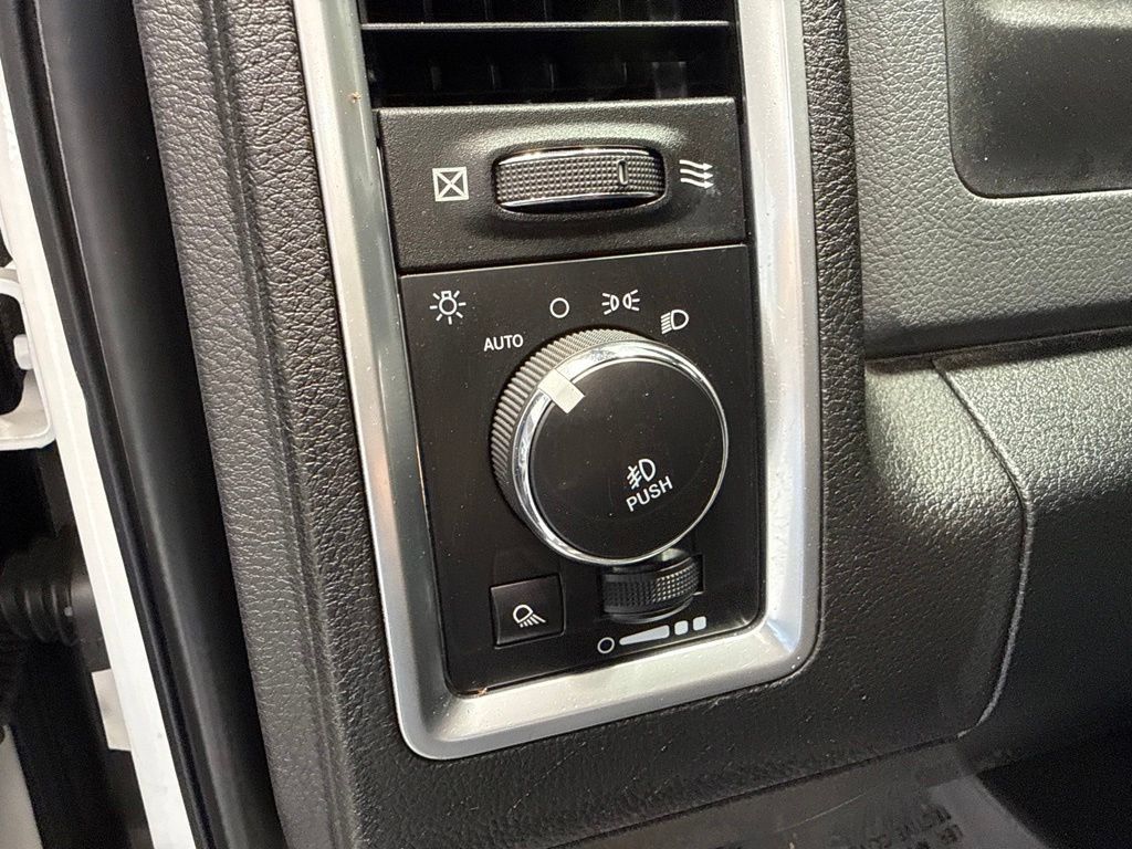 Used 2018 RAM 1500 Big Horn AWD/4WD image 23