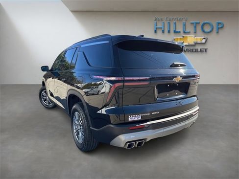 Certified 2025 Chevrolet Traverse LT image 9