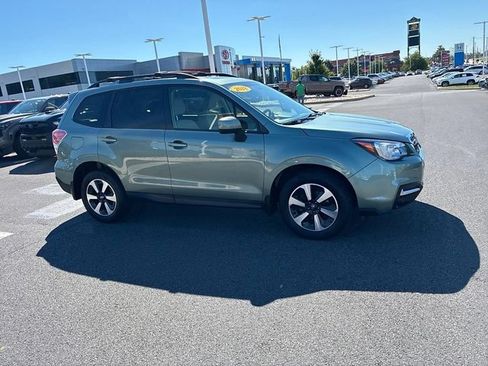 Used 2018 Subaru Forester 2.5i Premium AWD/4WD image 5