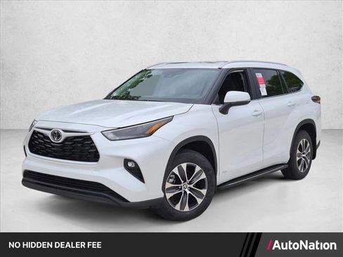 New 2026 Toyota Highlander XLE AWD/4WD image 1