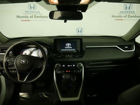 Used 2021 Toyota RAV4 XLE Premium AWD/4WD image 16