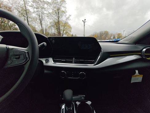 New 2026 Chevrolet Trax LT image 21