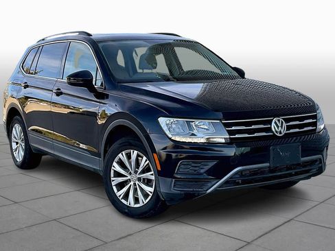 Used 2019 Volkswagen Tiguan SE w/ Panoramic Sunroof Package image 2