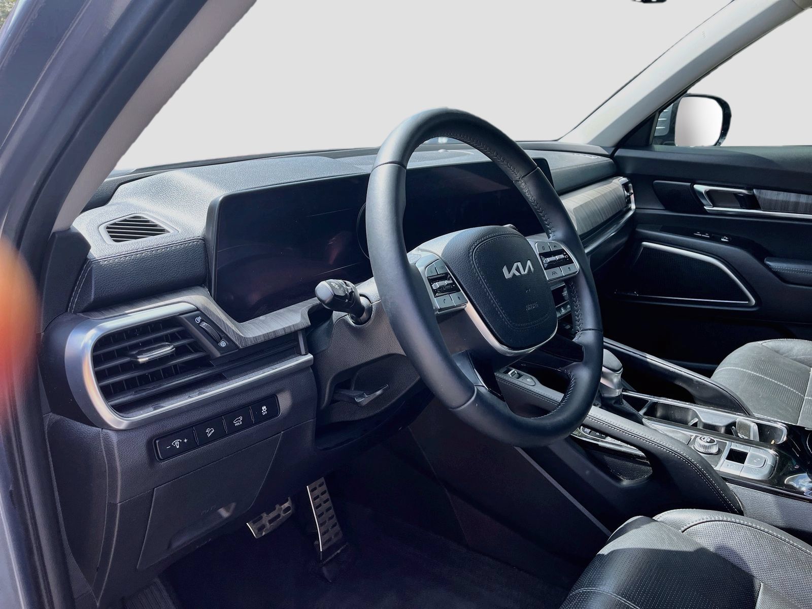 Used 2024 Kia Telluride SX FWD image 9