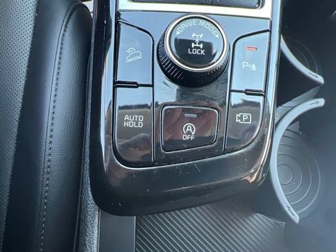 Certified 2025 Kia Sportage EX AWD/4WD image 28
