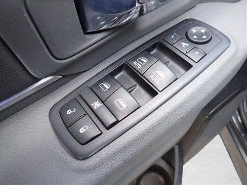 Used 2019 RAM 1500 Big Horn AWD/4WD image 12