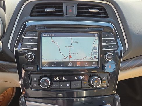 Used 2017 Nissan Maxima Platinum image 15