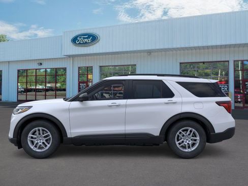 Used 2026 Ford Explorer Active image 3