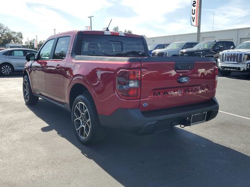 Used 2025 Ford Maverick Lariat w/ 4K Tow Package image 7