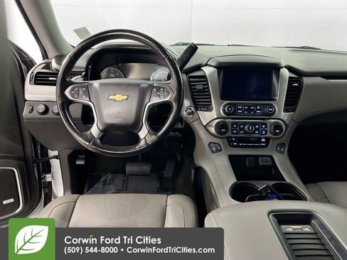 Used 2017 Chevrolet Suburban LT image 29