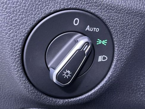 New 2025 Volkswagen Jetta SE image 22