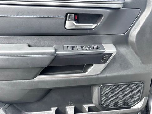 Used 2024 Toyota Sequoia Platinum image 34