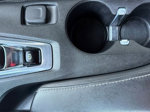 Used 2019 Chevrolet Camaro SS w/ Black Appearance Package RWD image 20