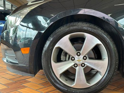 Used 2011 Chevrolet Cruze LT image 4