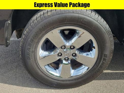 Used 2019 RAM 1500 Express w/ Express Value Package AWD/4WD image 7