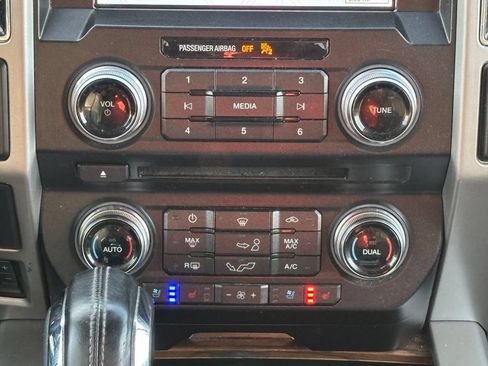 Used 2018 Ford F150 Lariat w/ Equipment Group 501A Mid AWD/4WD image 24