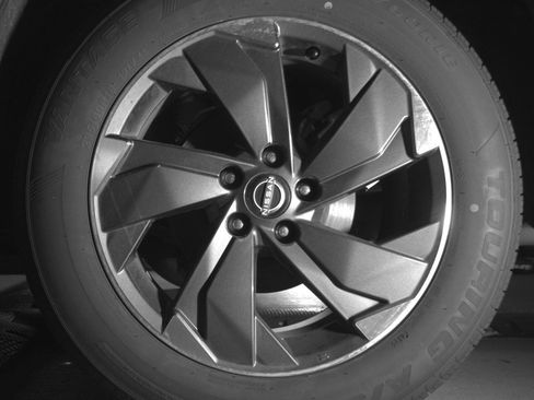 Used 2025 Nissan Rogue SV image 14