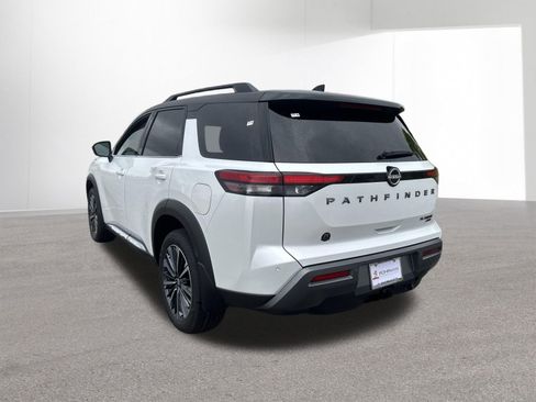 Certified 2026 Nissan Pathfinder Platinum AWD/4WD image 6