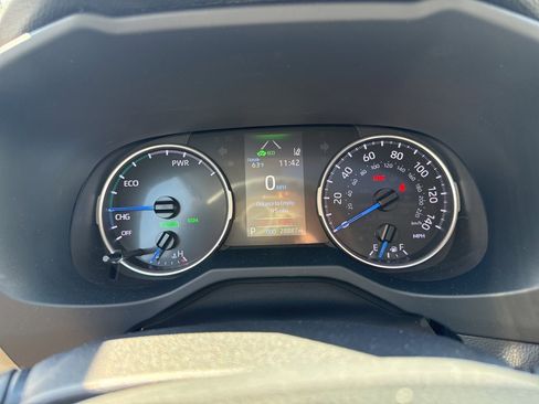 Used 2020 Toyota RAV4 XLE w/ Convenience Package image 13