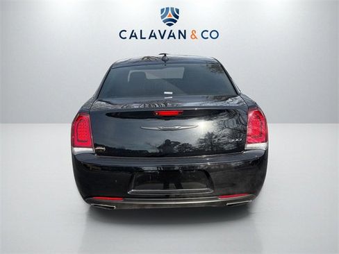 Used 2021 Chrysler 300 Touring w/ Sport Appearance Package image 6