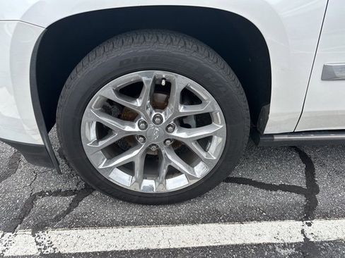 Used 2016 Cadillac Escalade Premium image 7