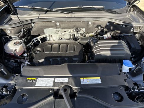 Used 2024 Volkswagen Atlas SE w/ Black Wheel Package image 35