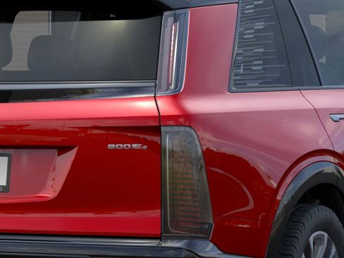 New 2026 Cadillac Vistiq Sport w/ LPO, Floor Liner Package image 11