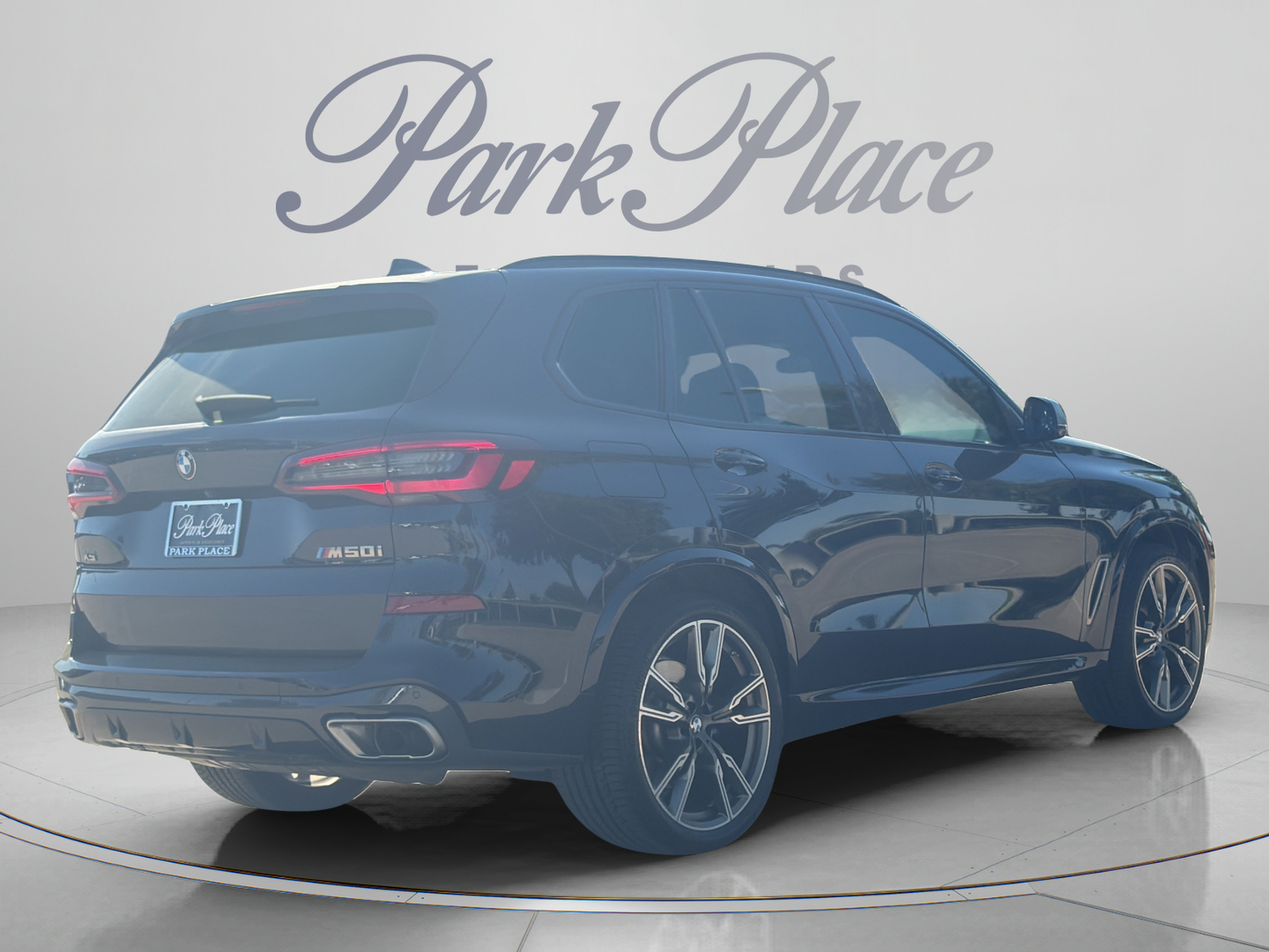 Used 2023 BMW X5 M50i w/ Parking Assistance Package AWD/4WD image 5