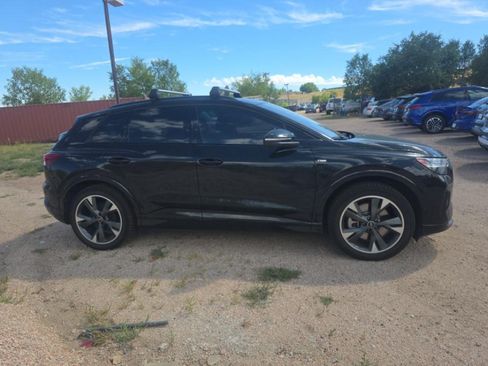 Used 2024 Audi Q4 e-tron Prestige AWD/4WD image 8