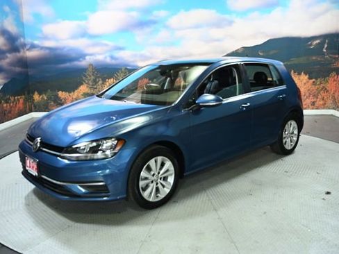 Used 2020 Volkswagen Golf 4-Door image 4