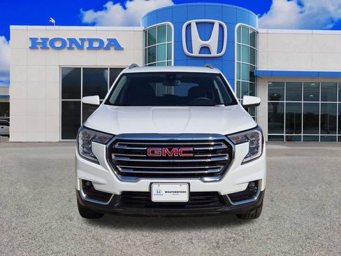 Used 2024 GMC Terrain SLT AWD/4WD image 8