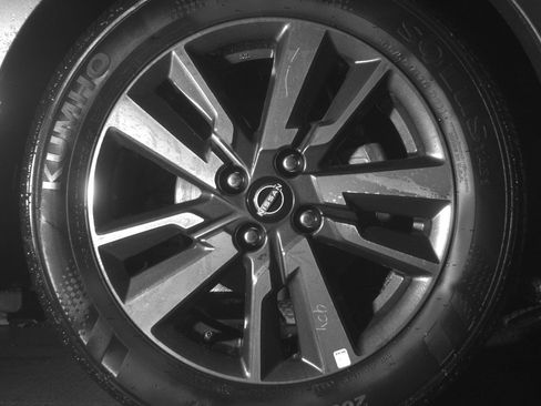 Used 2025 Nissan Versa SV FWD image 13