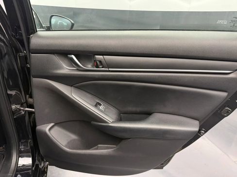 Used 2018 Honda Accord Sport image 21