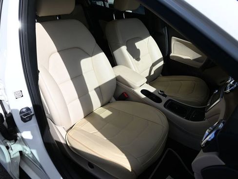 Certified 2019 Mercedes-Benz GLA 250 image 6