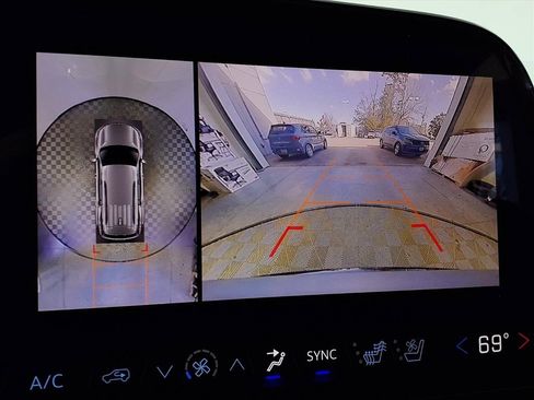 New 2026 Chevrolet Traverse RS image 12