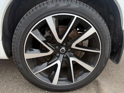 Used 2024 Volvo XC90 B6 Plus w/ Protection Package Premier AWD/4WD image 14
