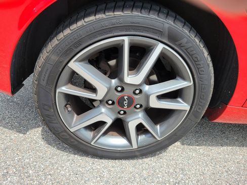 Used 2022 Kia Soul Turbo FWD image 6