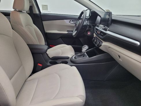 Used 2023 Kia Forte LXS w/ LXS Technology Package FWD image 21