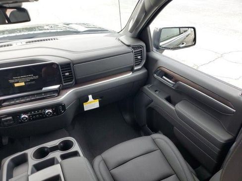 New 2026 GMC Sierra 1500 SLT AWD/4WD image 7