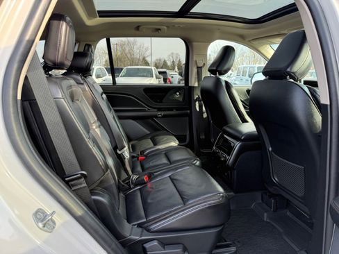 Used 2021 Lincoln Aviator Reserve image 15