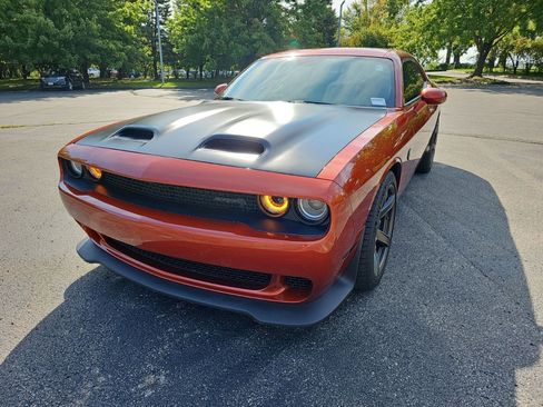 Used 2022 Dodge Challenger SRT Hellcat w/ Plus Package RWD image 2