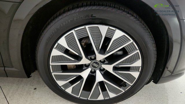 Used 2024 Audi Q8 e-tron Prestige w/ Prestige Package AWD/4WD image 86