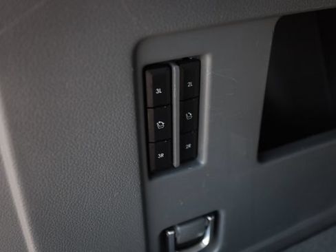 Used 2018 Lincoln Navigator L Select w/ Technology Package AWD/4WD image 75