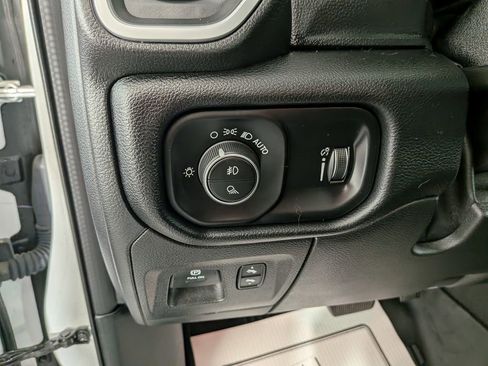 Used 2020 RAM 1500 Big Horn image 17