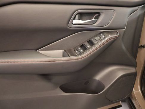 New 2026 Nissan Rogue SV AWD/4WD image 10