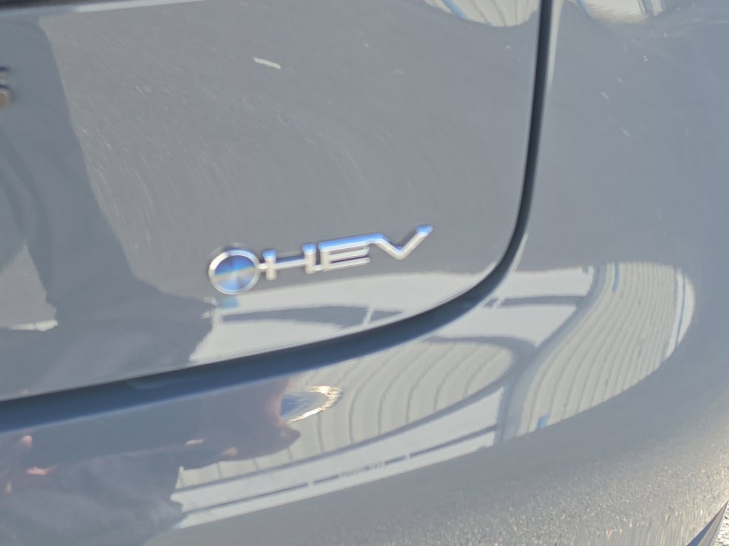Used 2025 Toyota Prius LE FWD image 7