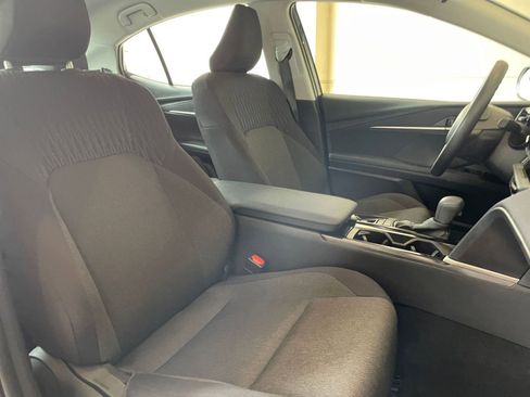 Used 2025 Toyota Camry LE image 30