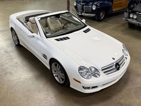 Used 2008 Mercedes-Benz SL 550 image 4
